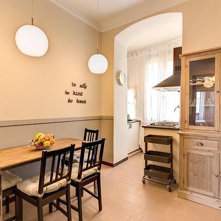Cinque Terre The Harbour Apt - Two Bathrooms لا سبيتسْيا الغرفة الصورة