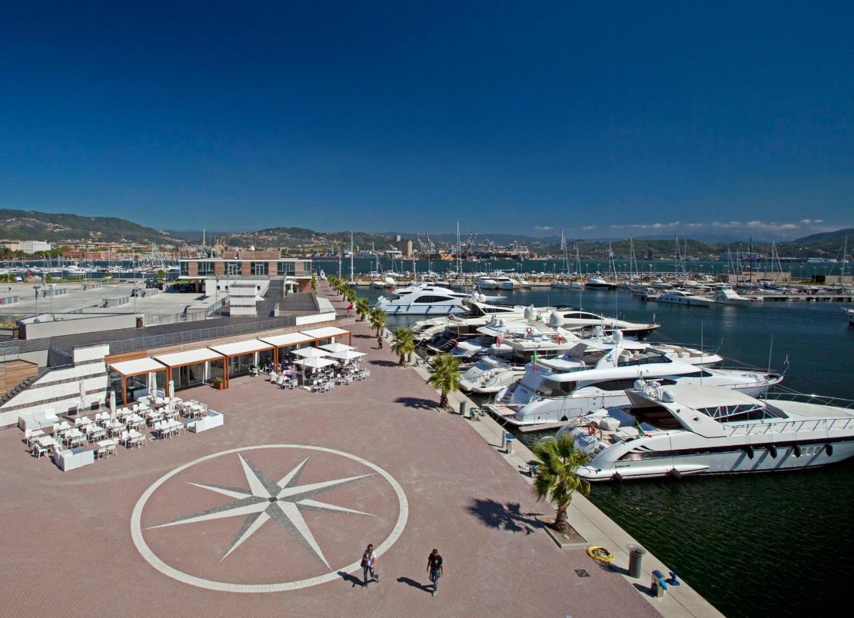 Cinque Terre The Harbour Apt - Two Bathrooms لا سبيتسْيا المظهر الخارجي الصورة