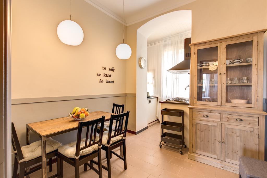 Cinque Terre The Harbour Apt - Two Bathrooms لا سبيتسْيا الغرفة الصورة
